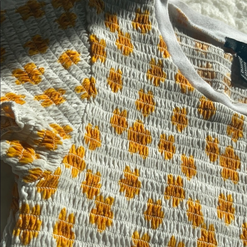 Smocked Floral Top - Picture 2 of 3